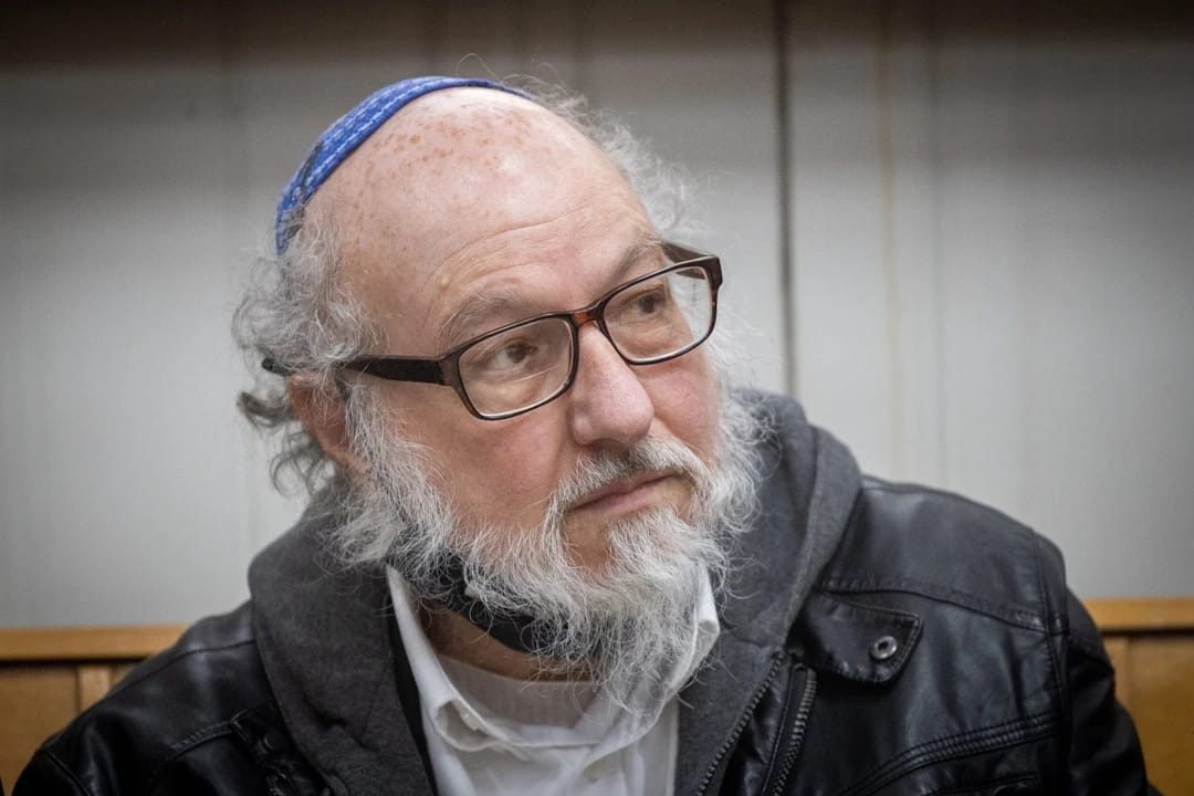 《纽约时报》报道：美国驻耶路撒冷大使迈克·赫卡比在使馆会见了前美国国防部雇员乔纳森·波拉德（因替以色 ...