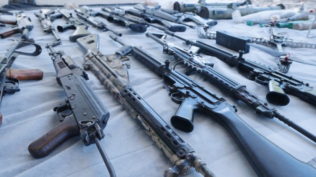 辛贝特揭露，一支在土耳其运作的走私网络为哈马斯提供资金与武器。核心人物为居住在土耳其的以色列公民艾哈 ...