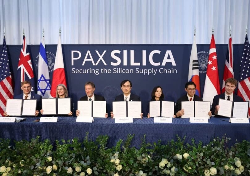 在周末于华盛顿举行的一次国际会议上，以色列正式加入“硅谷和平”（Pax Silica）倡议。该倡议由美国主导， ...