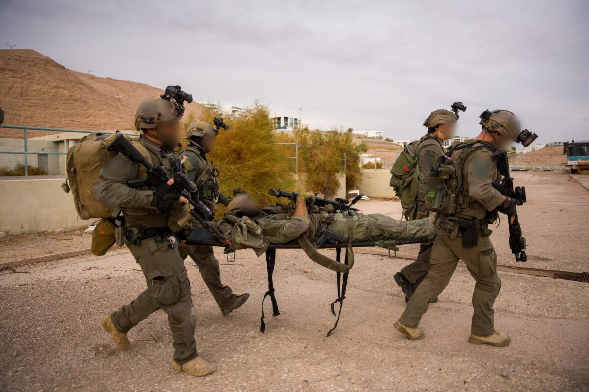 隶属南方司令部的以色列国防军第80师与国家陆地训练中心合作，在加沙地带及红海区域完成了一次大规模多域演 ...