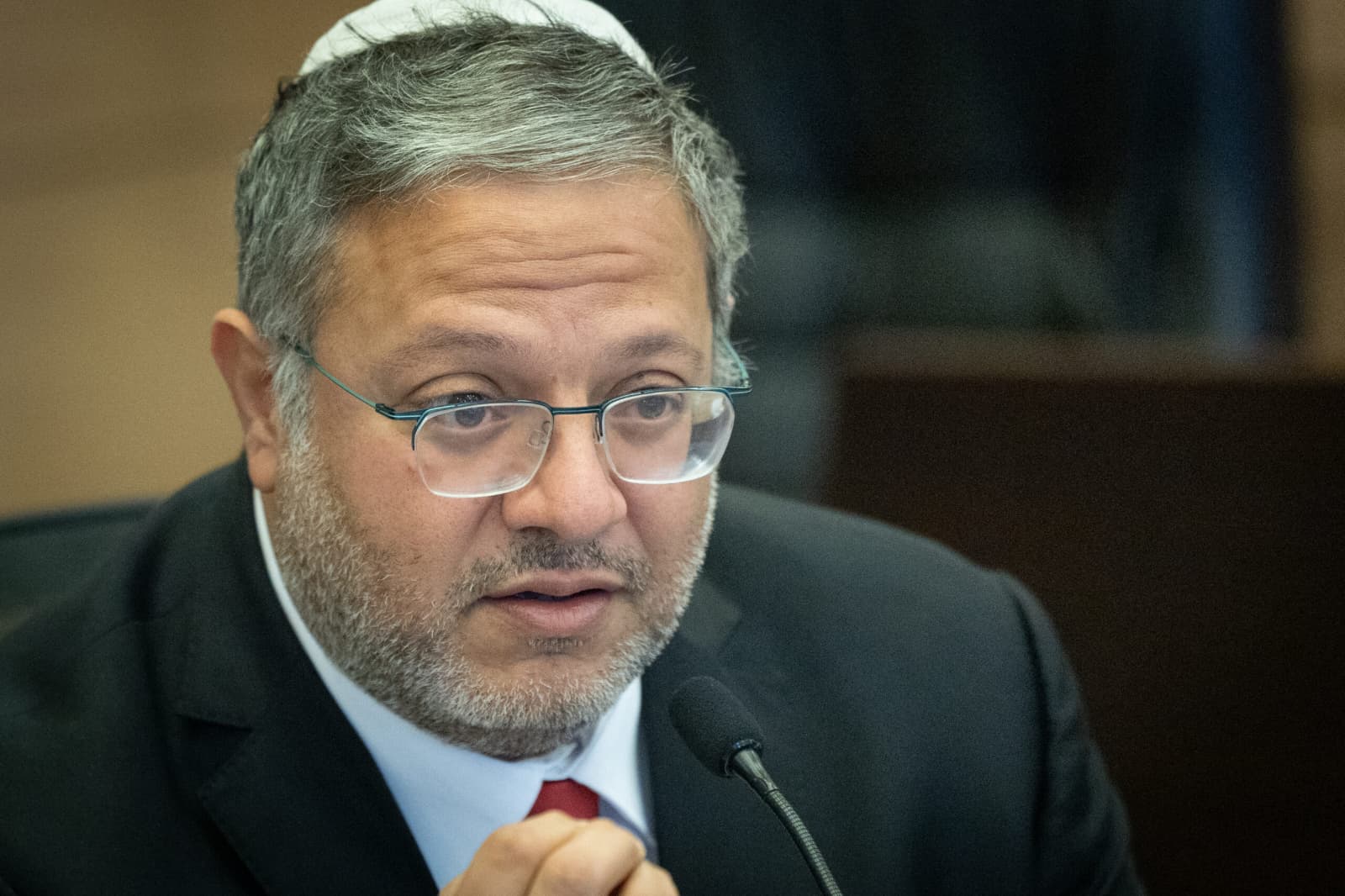 国家安全部长伊塔马尔·本-格维尔公开反对白宫宣布的加沙停火协议。他呼吁总理命令军队重返加沙作战，以实  ...